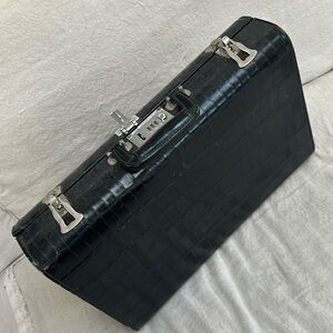 Vintage Alligator Attaché Briefcase Atlas Philadelphia
